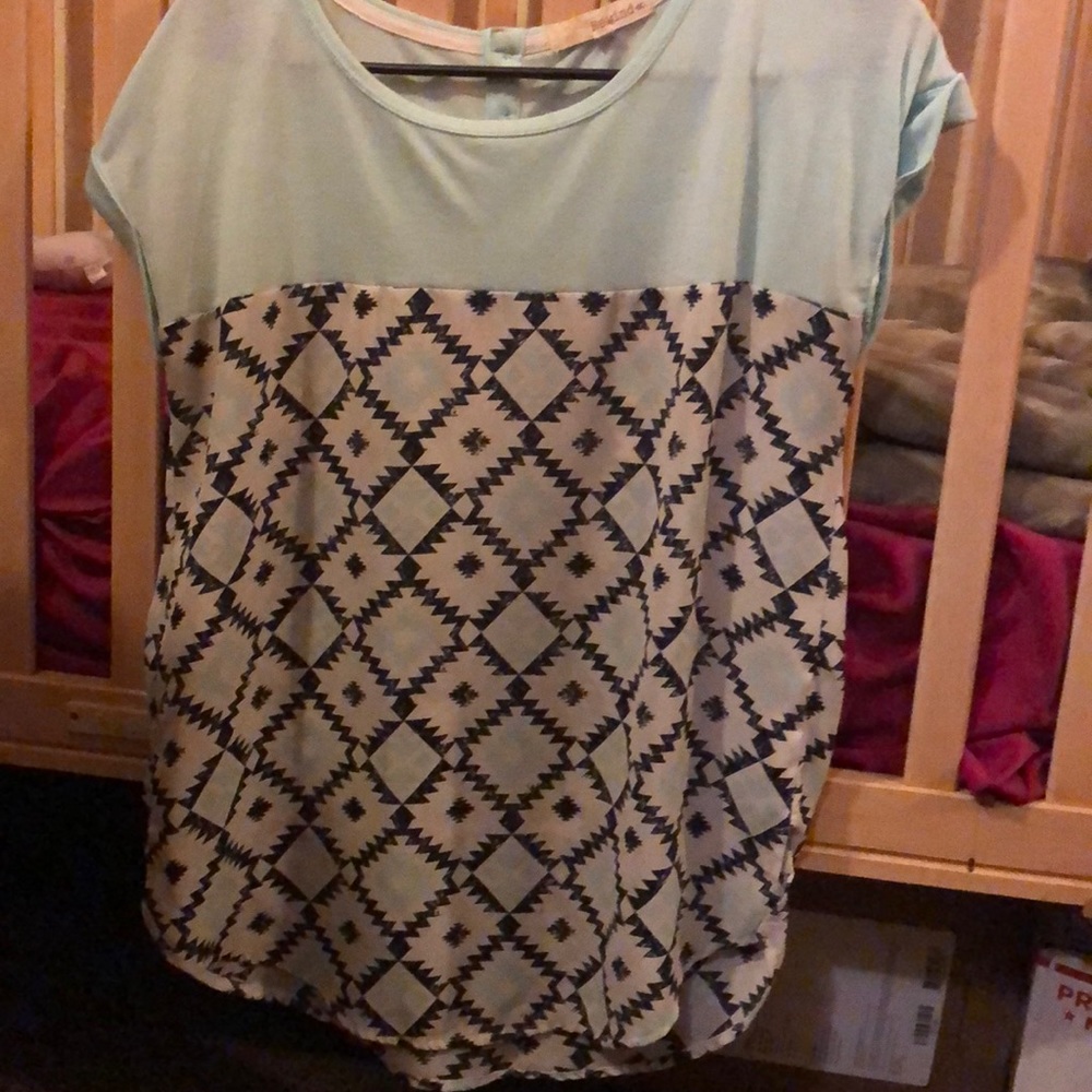 Aztec top - Picture 2 of 5
